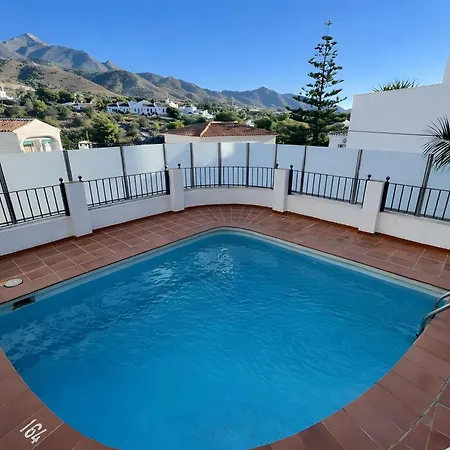 Vista Con Piscina Privada - Lual Appartement *