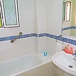 Vista Con Piscina Privada - Lual *