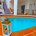 Vista Con Piscina Privada - Lual Apartamento
